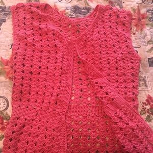 Cute vest 100% made with love and by hand !